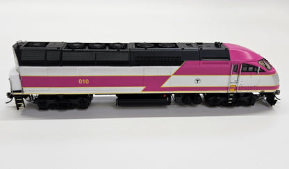 Boston MBTA HO-Scale MBTA MP-36 #10 Commuter Rail Locomotive (Atlas Silver)